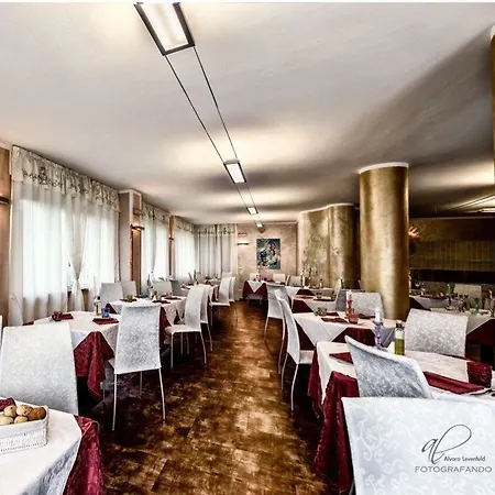 게스트하우스 Ristorante Pizzeria Principe D'oro